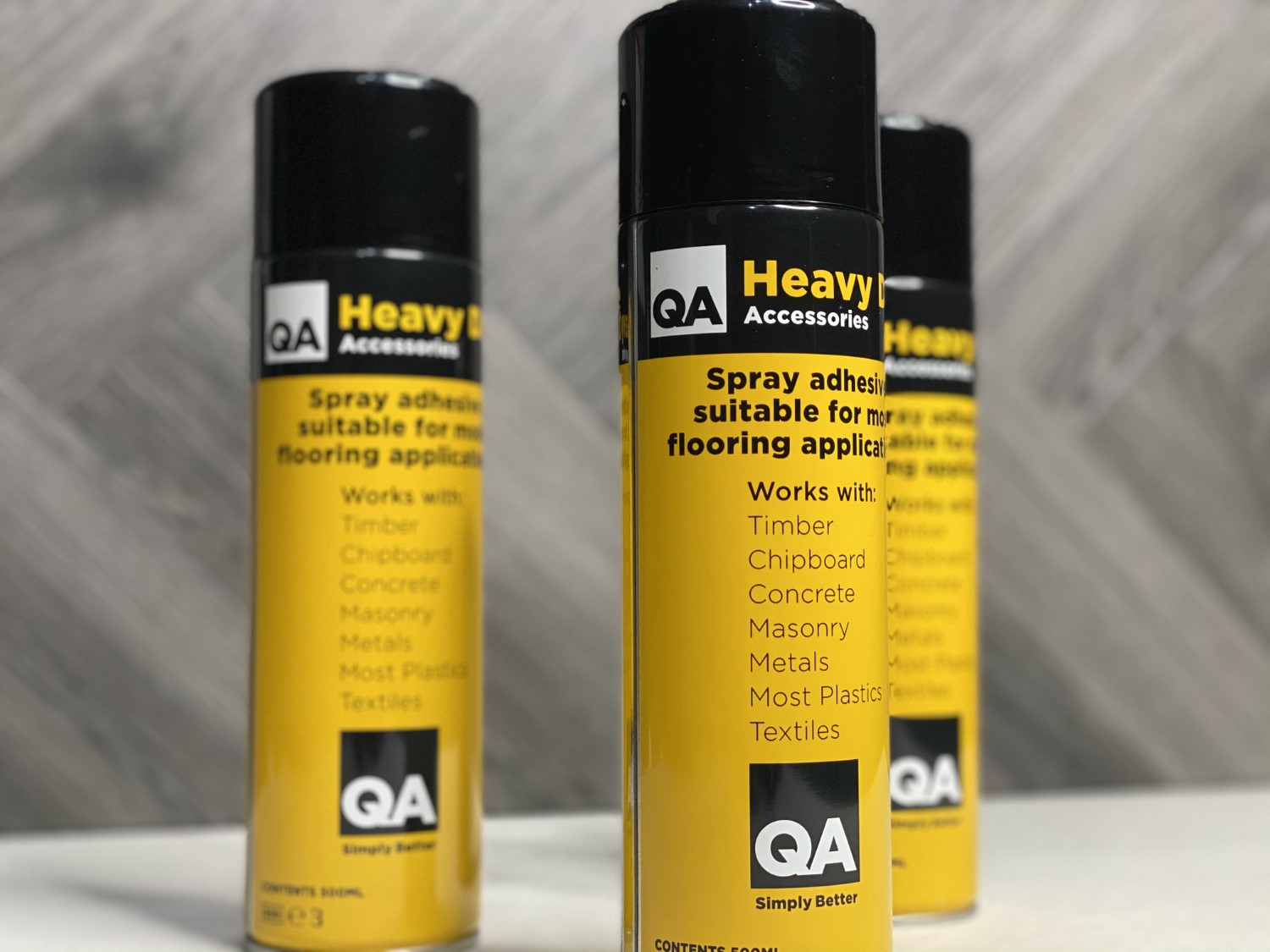 thumbnail image 2 of Everbuild 500ml Strong Adhesive Spray - For Carpet, Card, Foam, Paper, Leather, Vinyl, Tiles 2 of 4